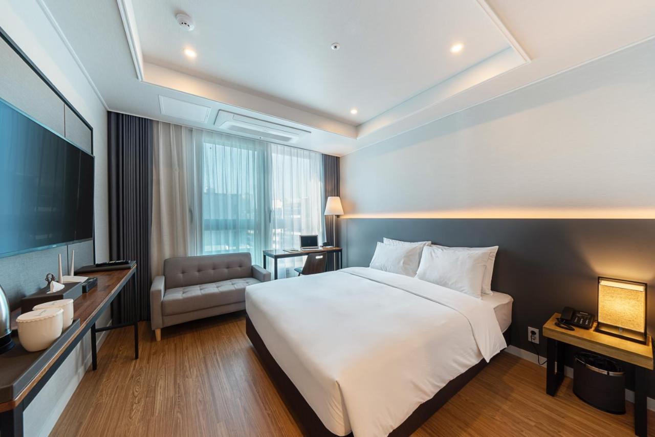 The Mains Hotel Cheonan Bagian luar foto