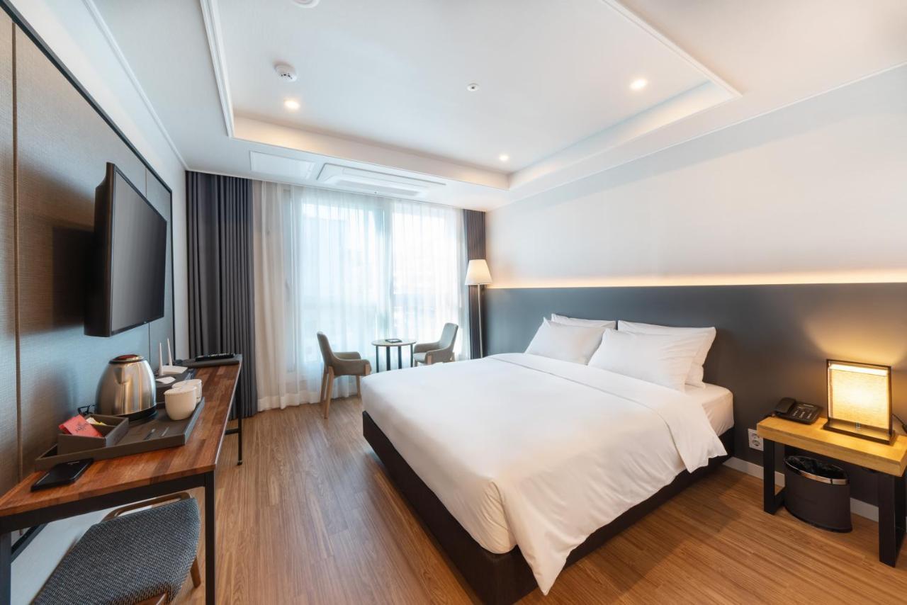 The Mains Hotel Cheonan Bagian luar foto