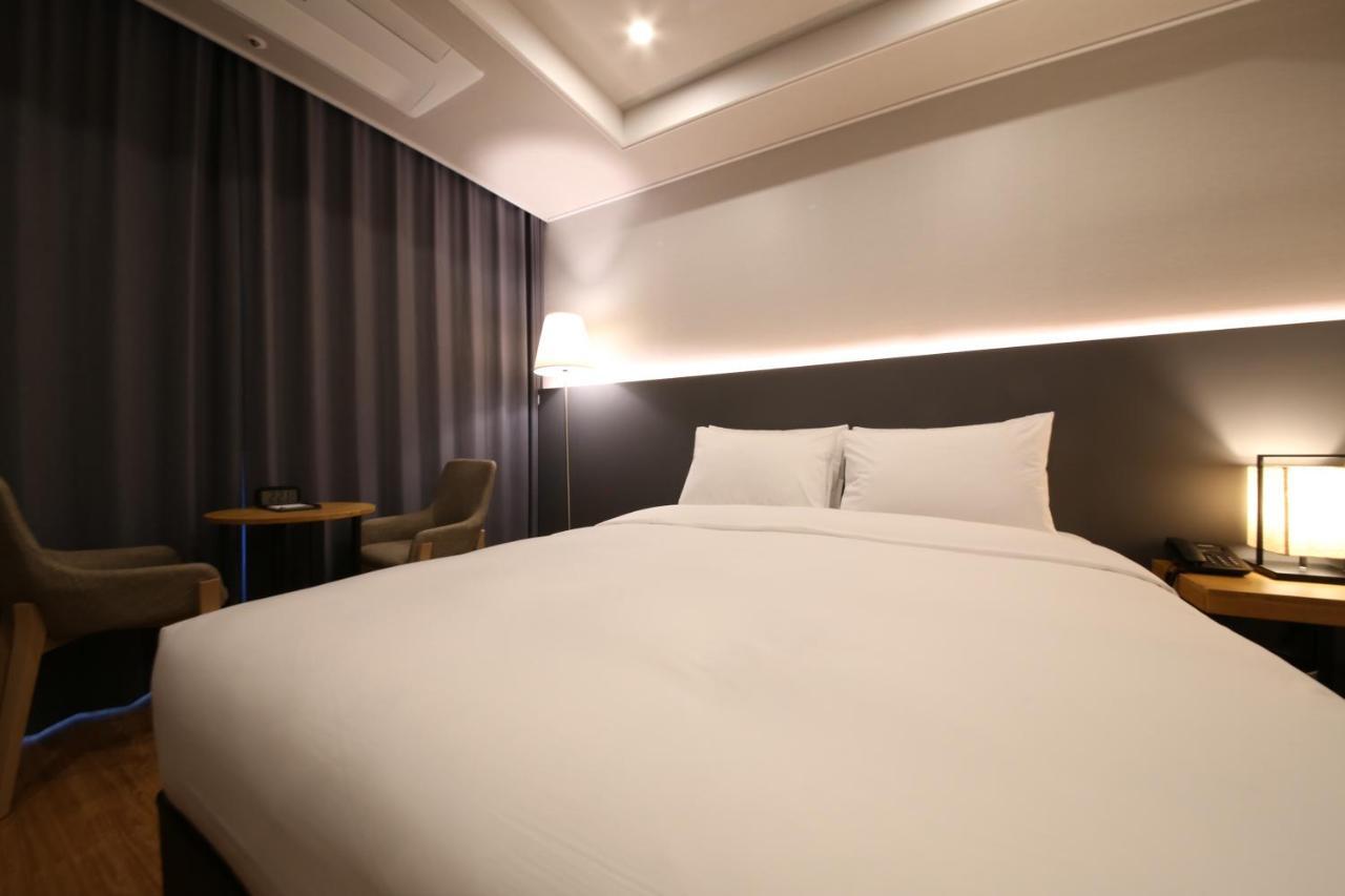 The Mains Hotel Cheonan Bagian luar foto